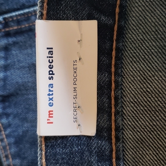 Old Navy High-Rise Slouchy Straight Cropped Jeans - Size 6 - Picture 9 of 11